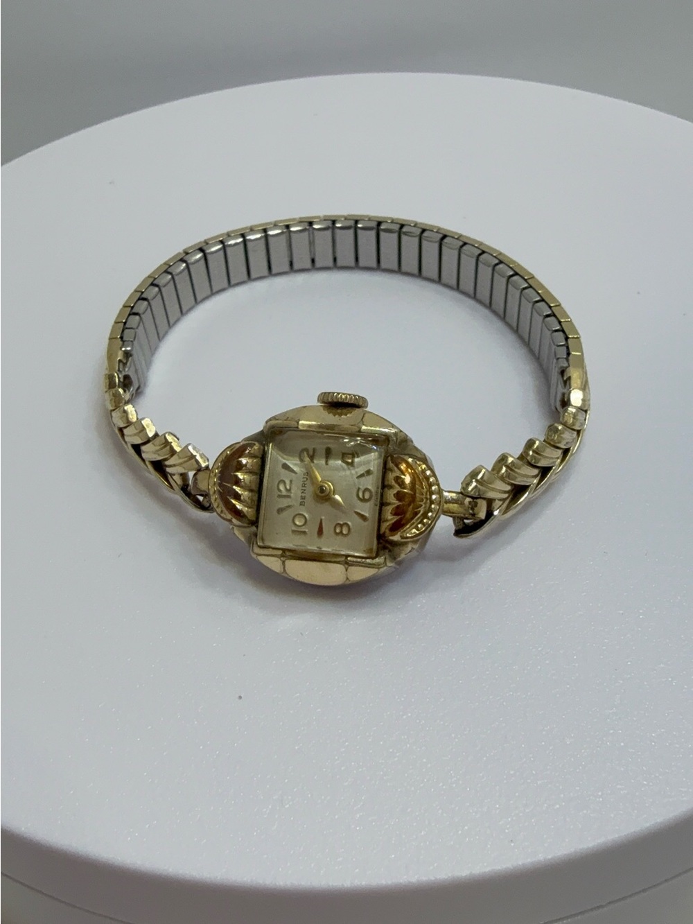Vintage Benrus Swiss Women's Gold-Tone Watch Stretch Band Analog Display Quartz